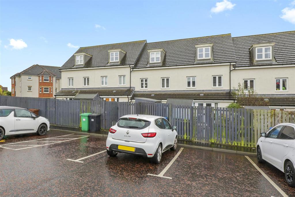 107 Greenshank Drive 3.jpg
