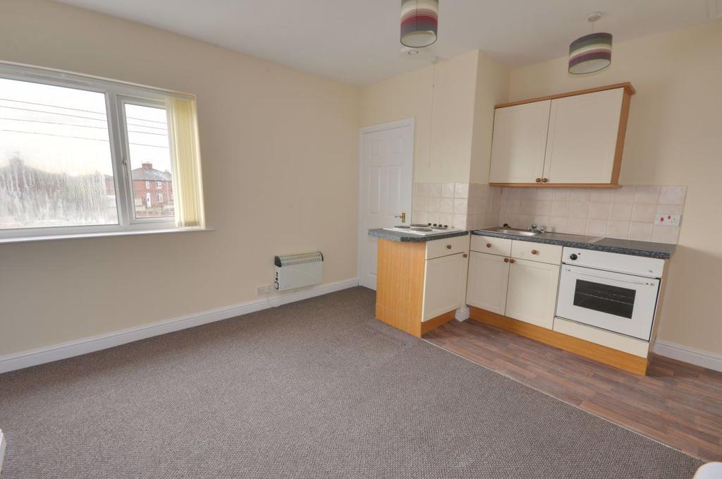 Airedale Road, Castleford, WF10 1 bed apartment £400 pcm (£92 pw)