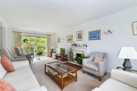 40 Guildown Road, Guildford, GU2 4EY