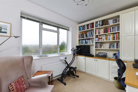40 Guildown Road, Guildford, GU2 4EY