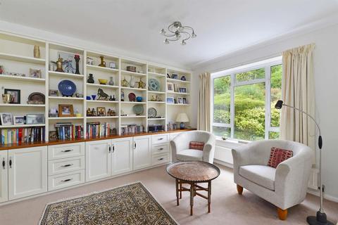40 Guildown Road, Guildford, GU2 4EY