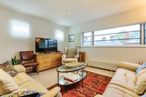 3 bedroom apartment for sale - 15 Riverview Court, Bridge Street, Hereford, HR4 9BQ