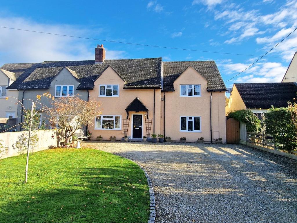 Bignell View, Chesterton, Bicester... 5 bed semidetached house £575,000