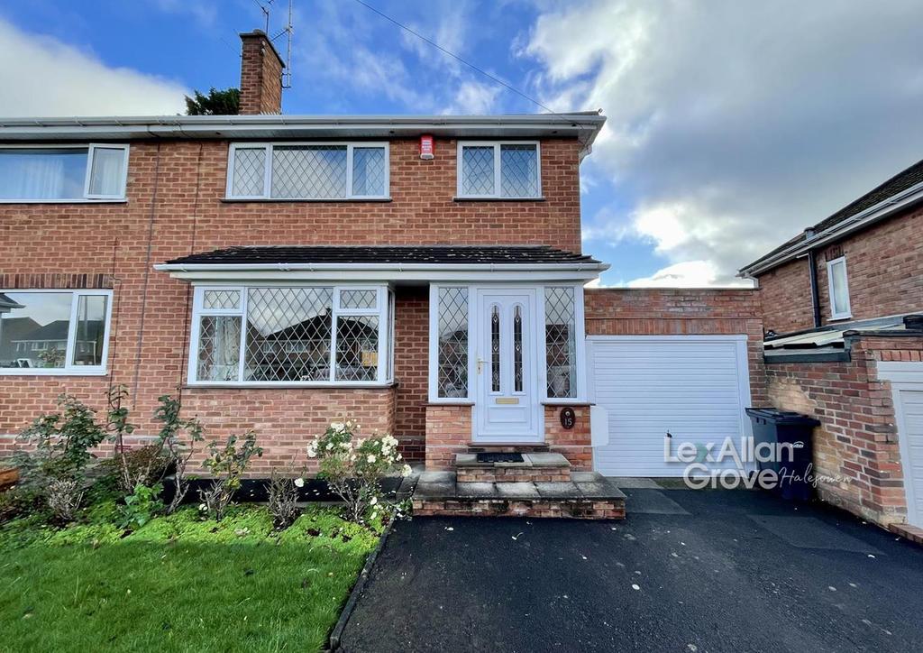Hazeldene Road, Halesowen 3 bed semidetached house £280,000