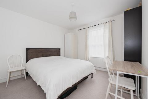 19 Adelphi Road, Epsom, KT17 1JB