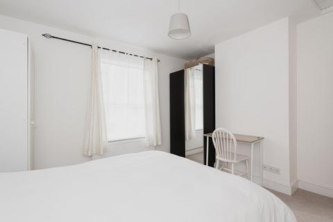 19 Adelphi Road, Epsom, KT17 1JB