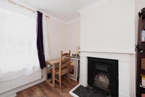 19 Adelphi Road, Epsom, KT17 1JB