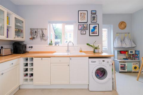20 Badlis Road, London, E17 5LQ