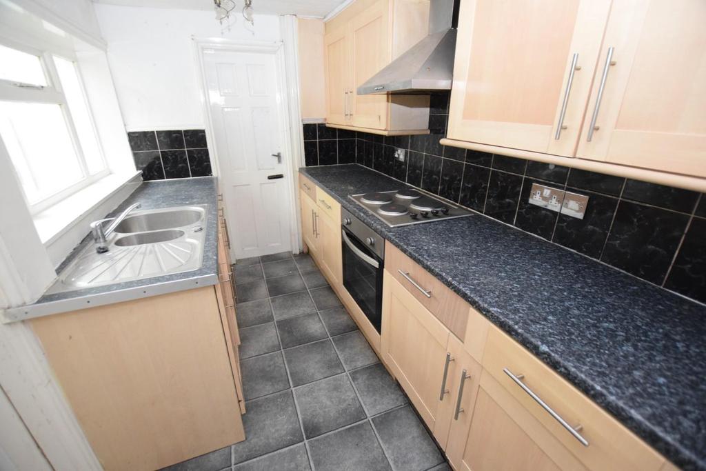 Scott Street, Burnley 2 bed terraced house £600 pcm (£138 pw)