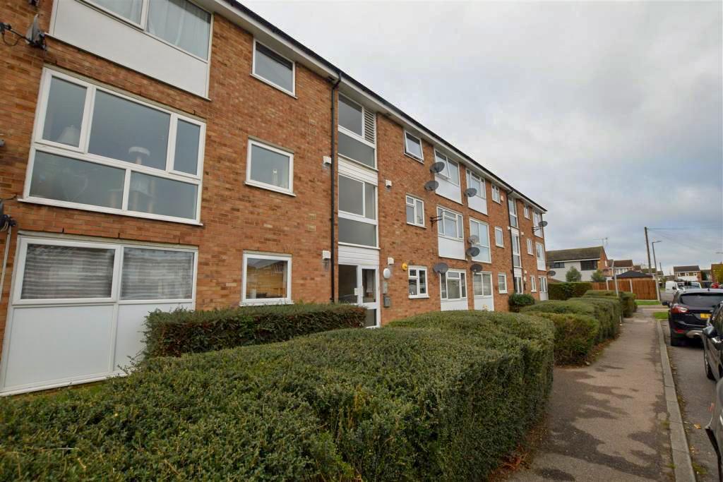 Coronation Court, East Tilbury 2 bed flat £120,000