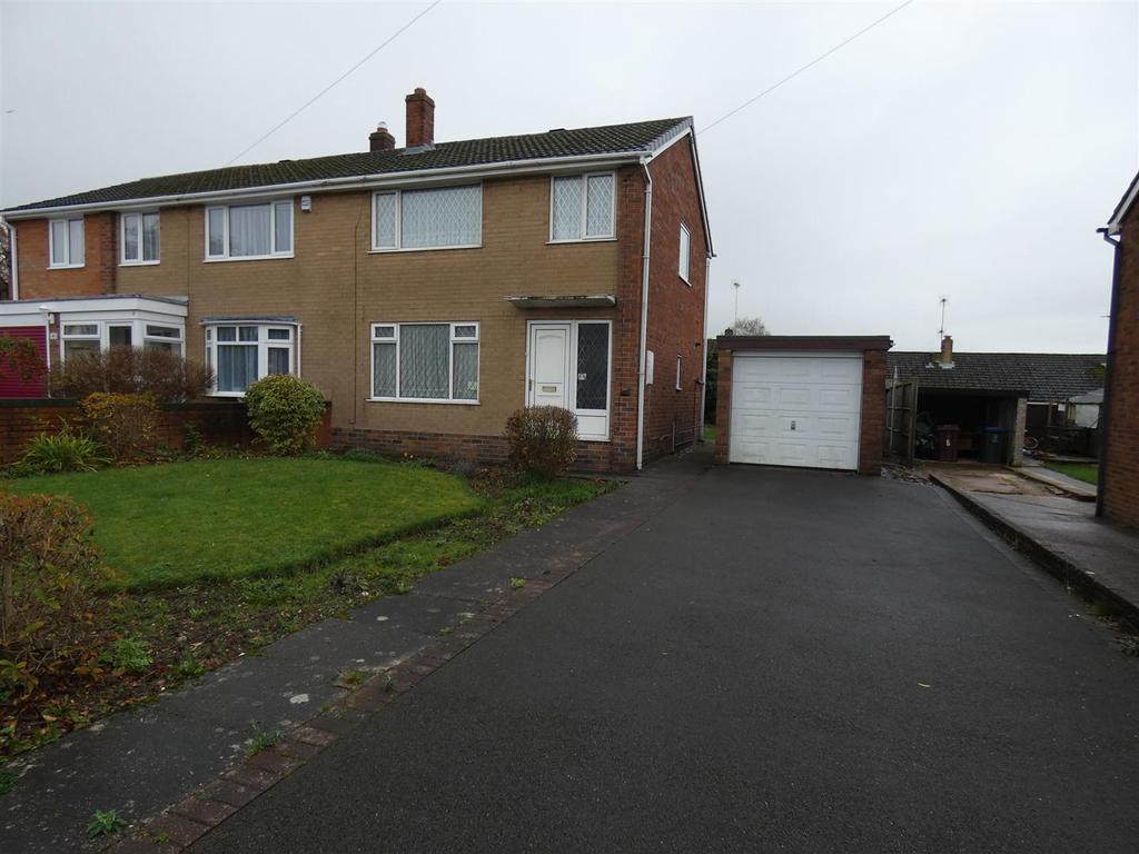Avon Grove, Cheadle, Stoke On Trent 3 bed semidetached house for sale
