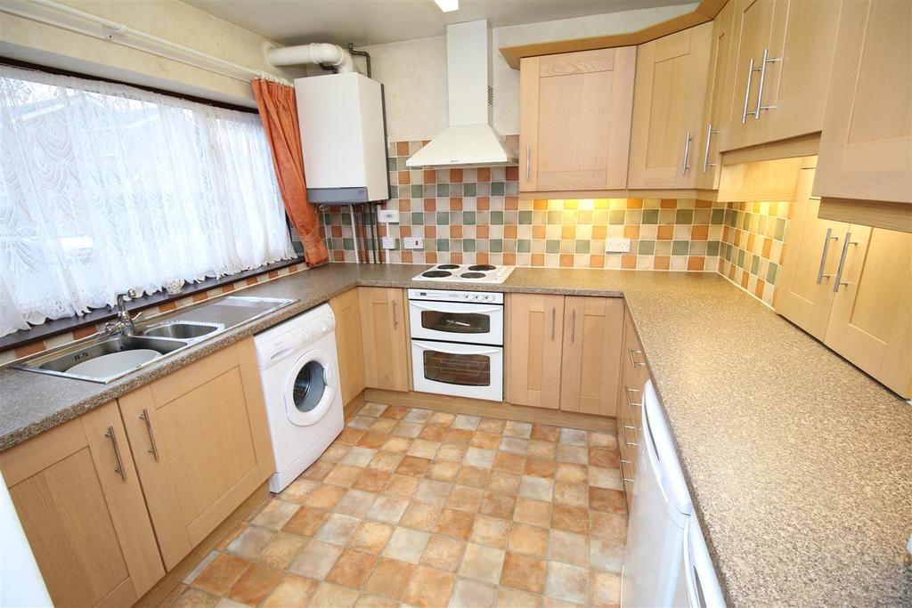 Joseph Luckman Road, Bedworth 3 bed end of terrace house £174,950