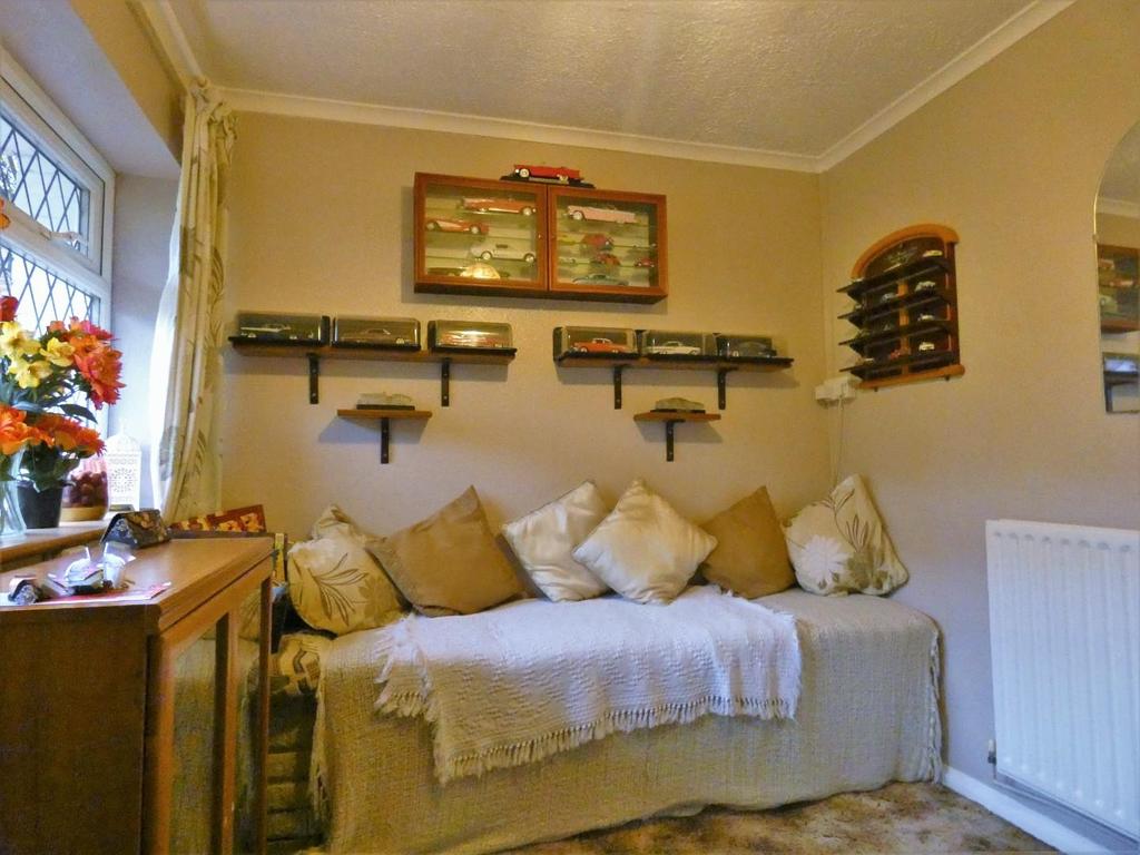 Scott Road, Gravesend 3 bed end of terrace house £350,000
