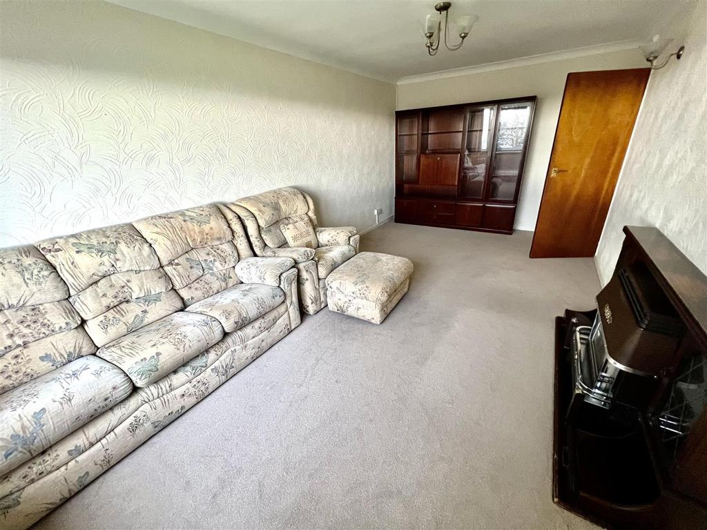 Dunvant Road, Killay, Swansea 3 bed detached house for sale £320,000