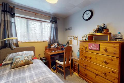 2 bedroom detached bungalow for sale - 32 Millfield Road, Ramsgate