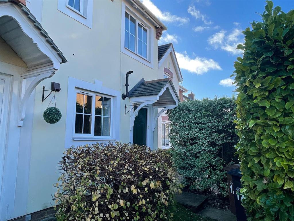 Celtic Drive, Andover 2 bed house £950 pcm (£219 pw)