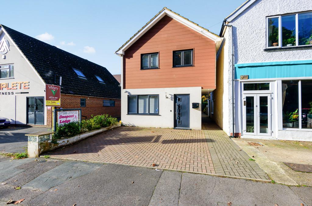 Deepcut Bridge Road, Deepcut... 7 bed detached house £550,000