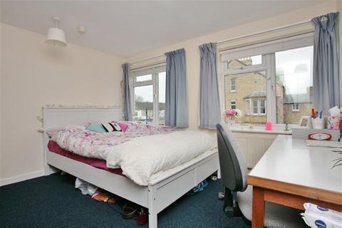 3 bedroom apartment to rent, Cowley, Oxford, Oxfordshire, OX4