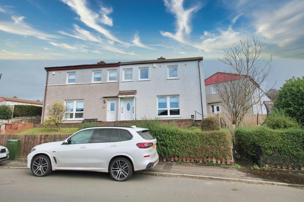 Ornsay Street Milton Glasgow G22 7HP 3 bed semidetached house £105,000