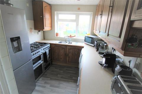 3 bedroom chalet for sale - Nutcombe Crescent, Rochford, Essex, SS4