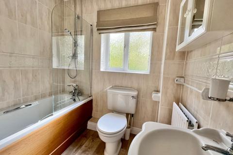 32 Fitzharding Road, Easton In Gordano, Bristol, BS20 0EH