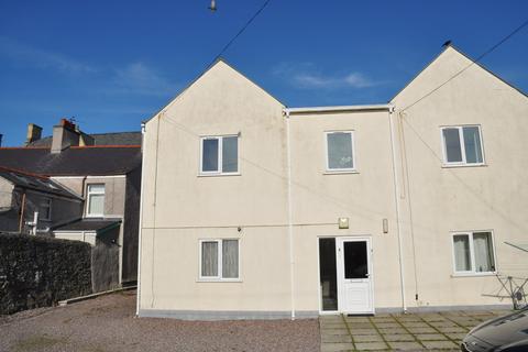 2 bedroom ground floor flat to rent, Newry Street, Holyhead