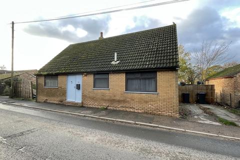 5 bedroom detached bungalow for sale - Hop Row, Haddenham