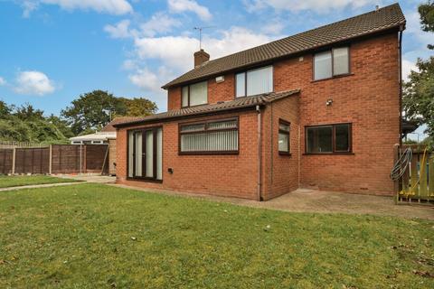 4 bedroom detached house for sale - Deans Drive, Hull, HU8 9BU