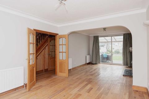 3 bedroom semi-detached house to rent - Maidenshaw Road, Epsom