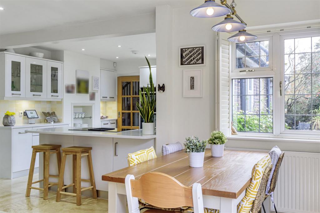 Kitchen / Breakfast
