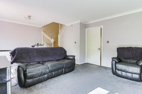 3 bedroom detached house for sale - Chancewaters, Kingswood  HU7 3NG