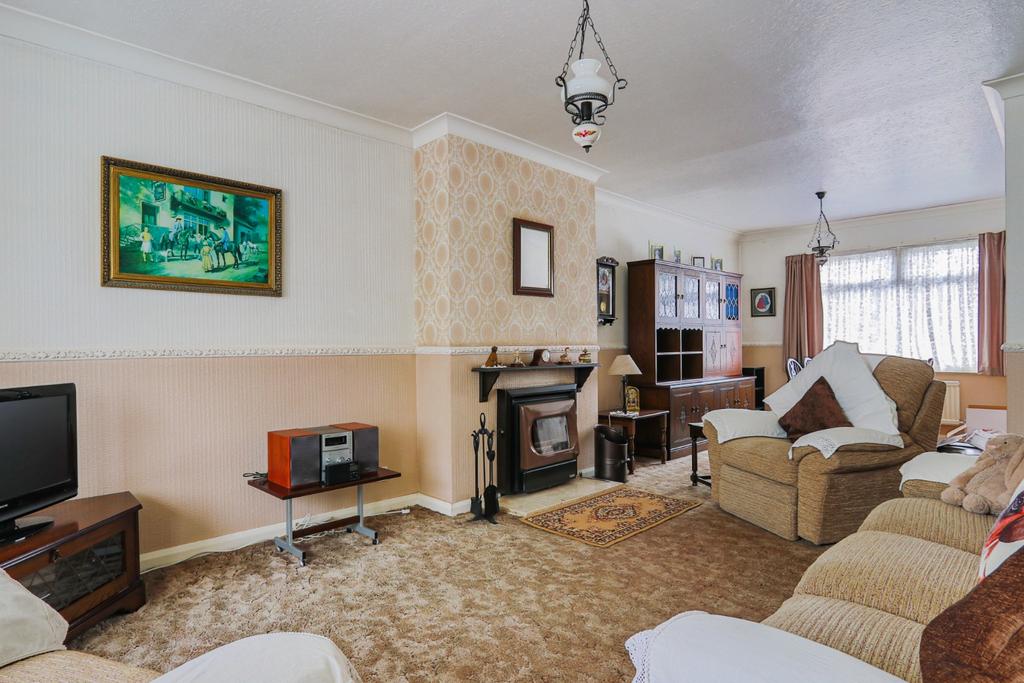 Cotterdale, Hull, HU7 4AE 3 bed end of terrace house £85,000