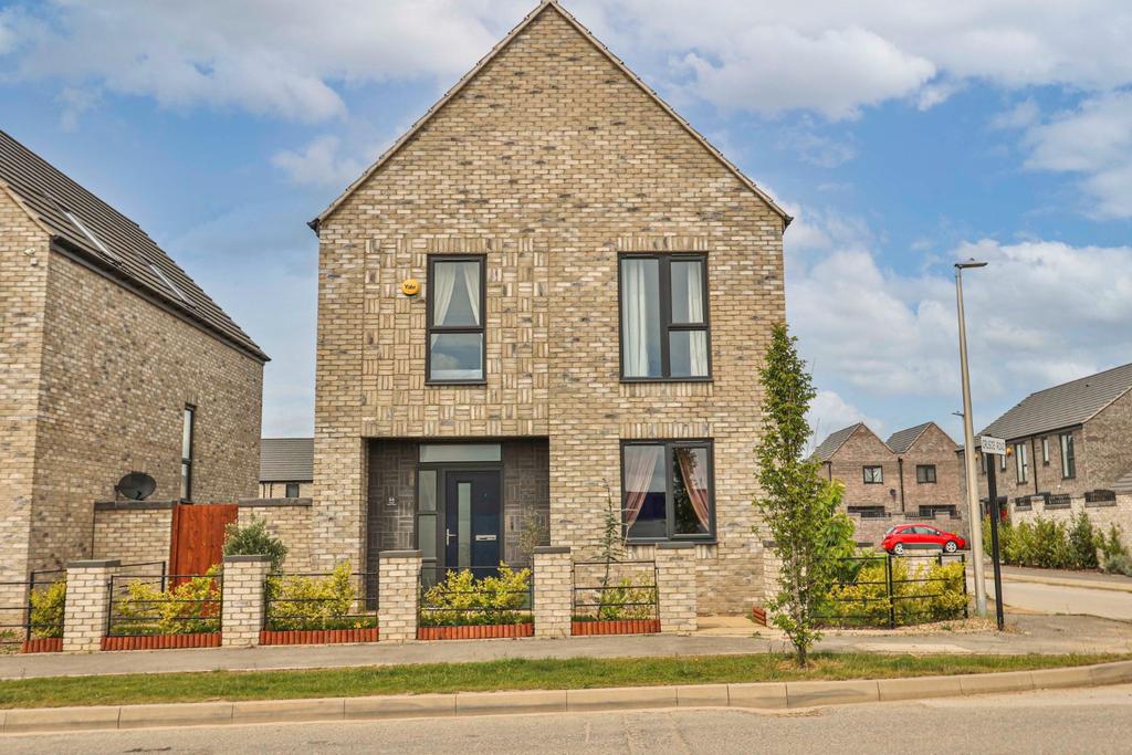 Pioneer Way, Kingswood, Hull, East... 4 bed detached house £290,000