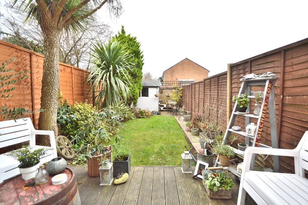 Lambourne Road,West... 2 bed terraced house £265,000
