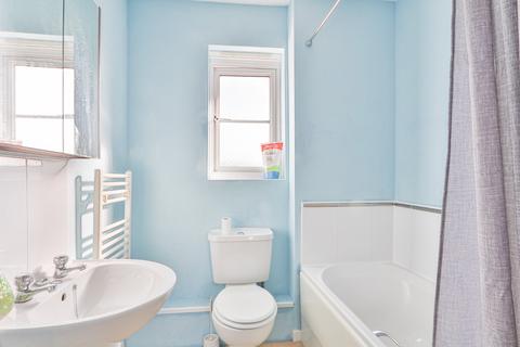 2 bedroom penthouse for sale - Marfleet Avenue, Hull, HU9 5SA