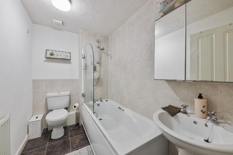 3 bedroom terraced house for sale - Midway Grove, Hull, East Riding of Yorkshire, HU4 6JR