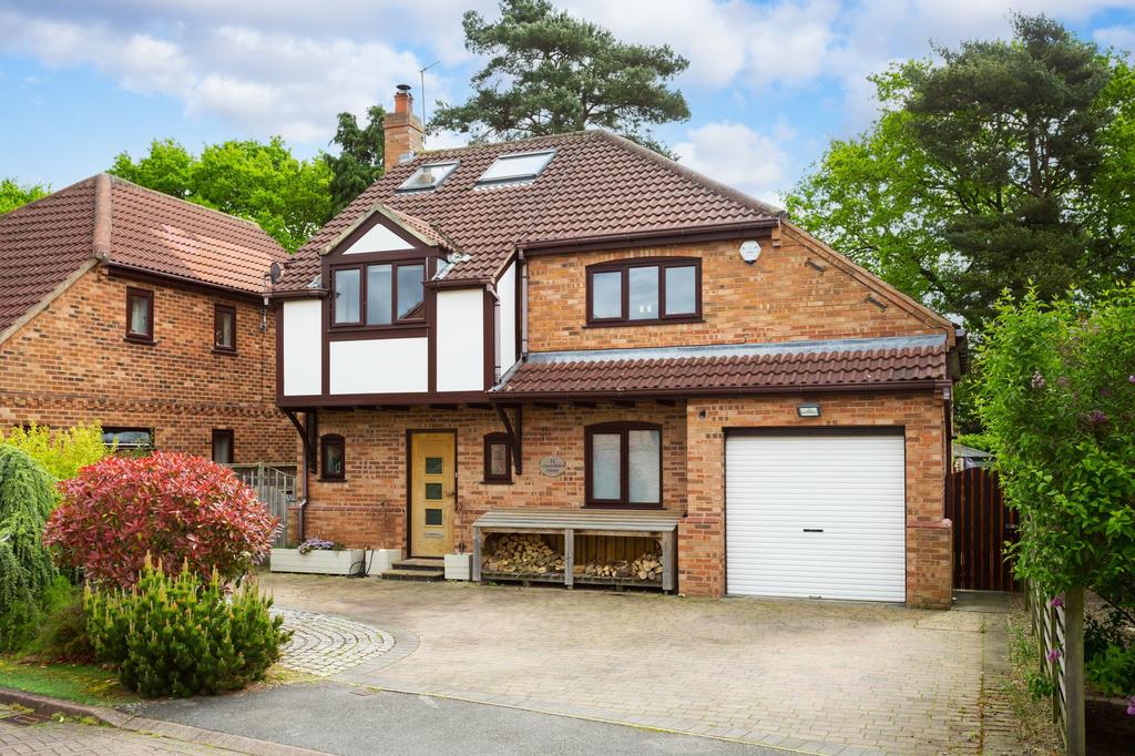 Towthorpe Road, Haxby, YO32 5 bed detached house £550,000