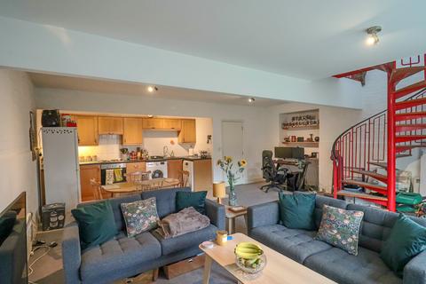 2 bedroom terraced house to rent, Fitzroy Street, Newmarket