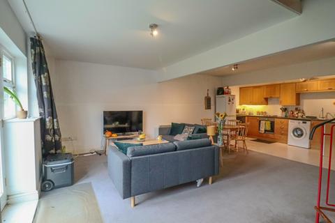 2 bedroom terraced house to rent, Fitzroy Street, Newmarket