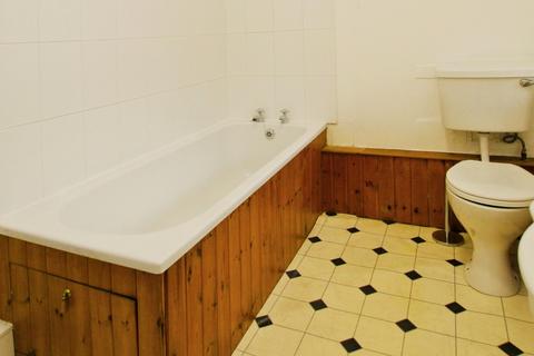 3 bedroom semi-detached house to rent, Kerse Lane, Falkirk, FK1