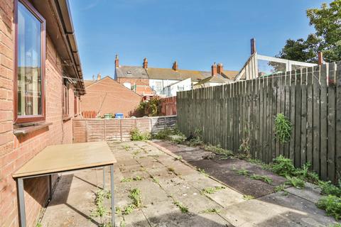 6 Robert Close, Withernsea, HU19 2HE