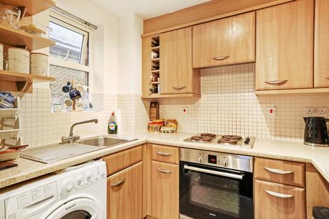 2 bedroom flat for sale - Westerley Court, West end road, Ruislip, Middlesex HA4