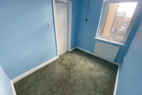 2 bedroom flat to rent - Liverpool Road, Eccles, M30