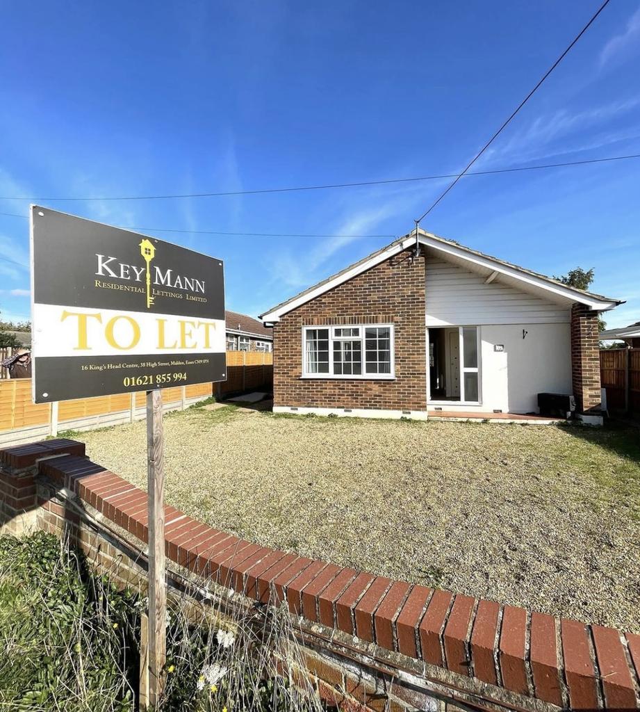 Barbrook Lane, Tiptree CO5 3 bed detached bungalow £1,400 pcm (£323 pw)