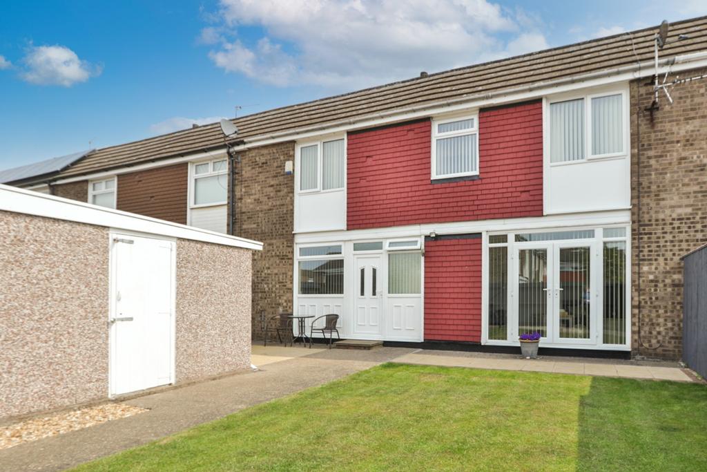 Deerhurst Grove, Bransholme, Hull, HU7 4QE 3 bed terraced house £105,000