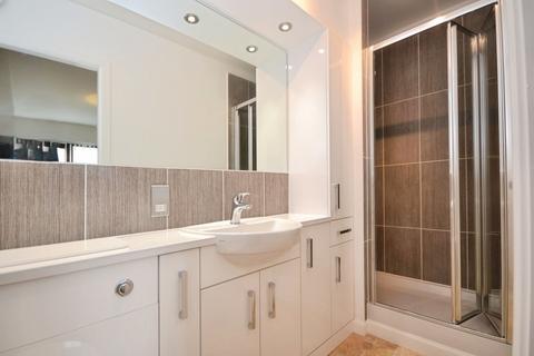 2 bedroom flat to rent, Citypark Way, Fettes, Edinburgh, EH5