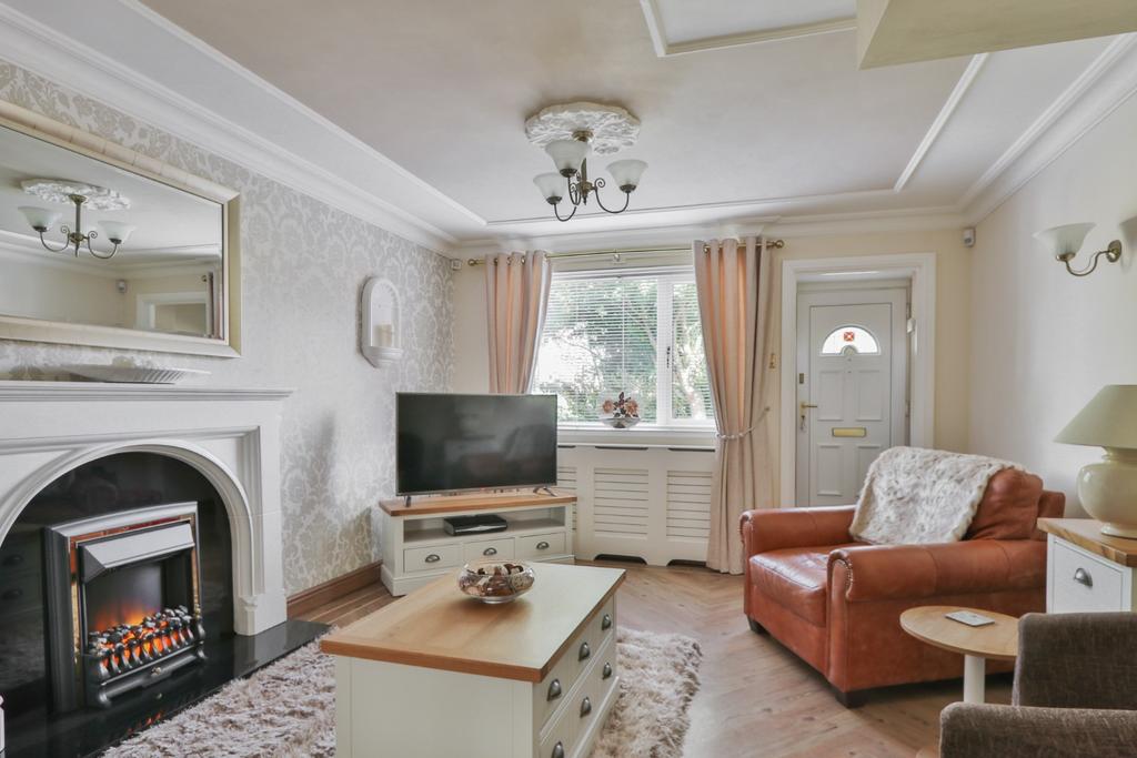 The Queensway, Hull, East Riding of... 2 bed semidetached house £135,000