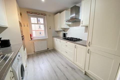 3 bedroom flat to rent, Sinclair Place, Gorgie, Edinburgh, EH11