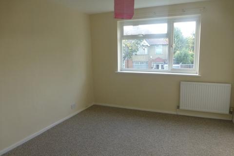 2 bedroom flat to rent - Haslemere Avenue, Hanwell