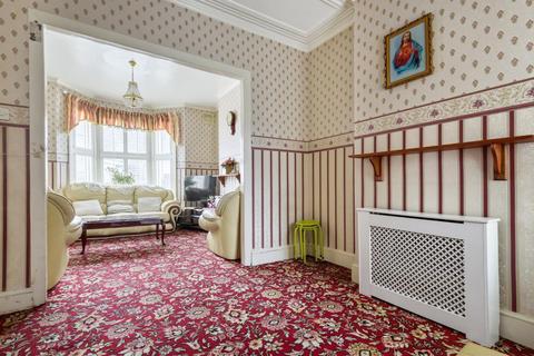 38 Revelon Road, Brockley, London, SE4 2PP